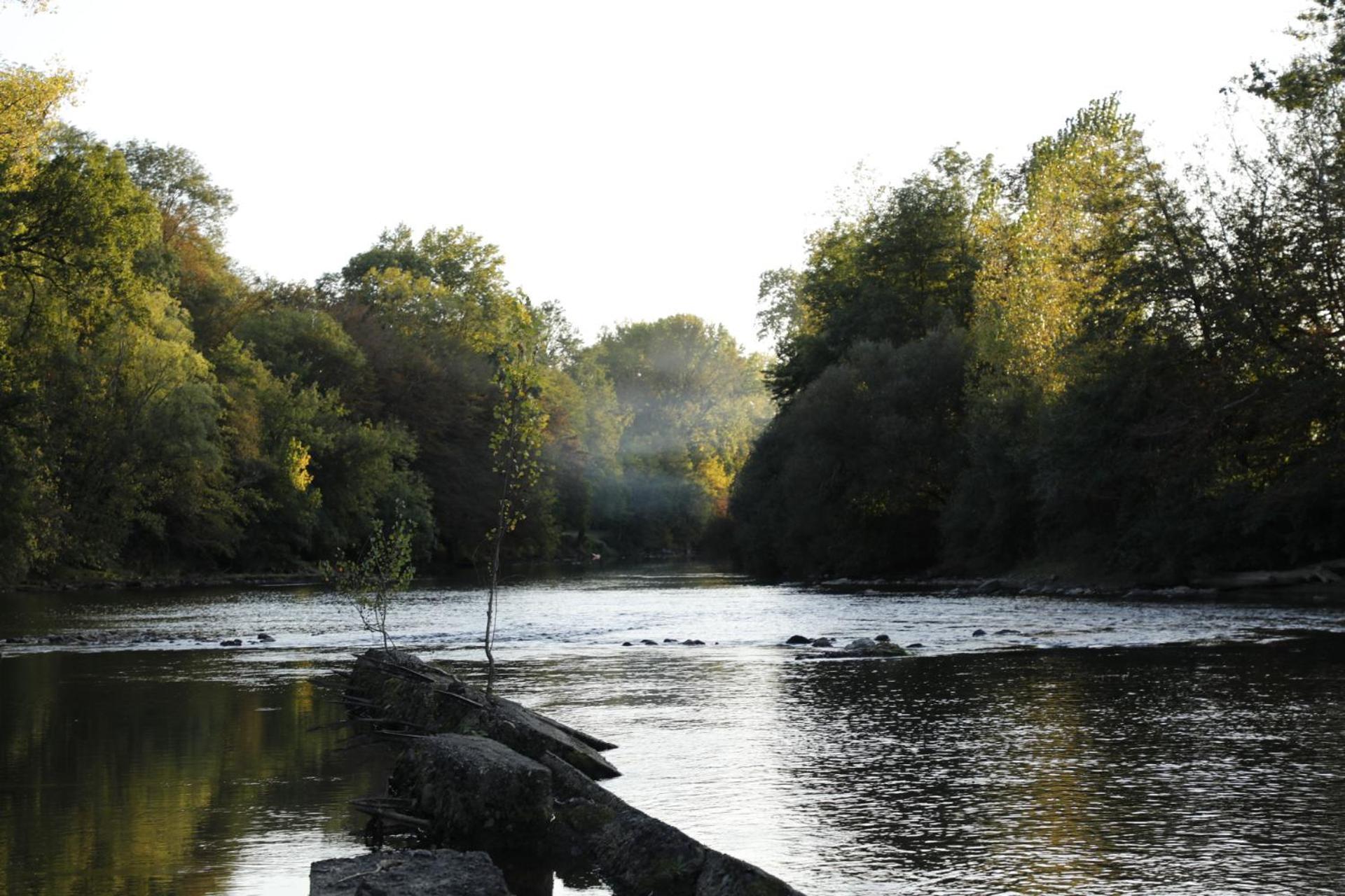 فندق French Correze Moulin Bleu Saint-Pantaléon-de-Larche المظهر الخارجي الصورة