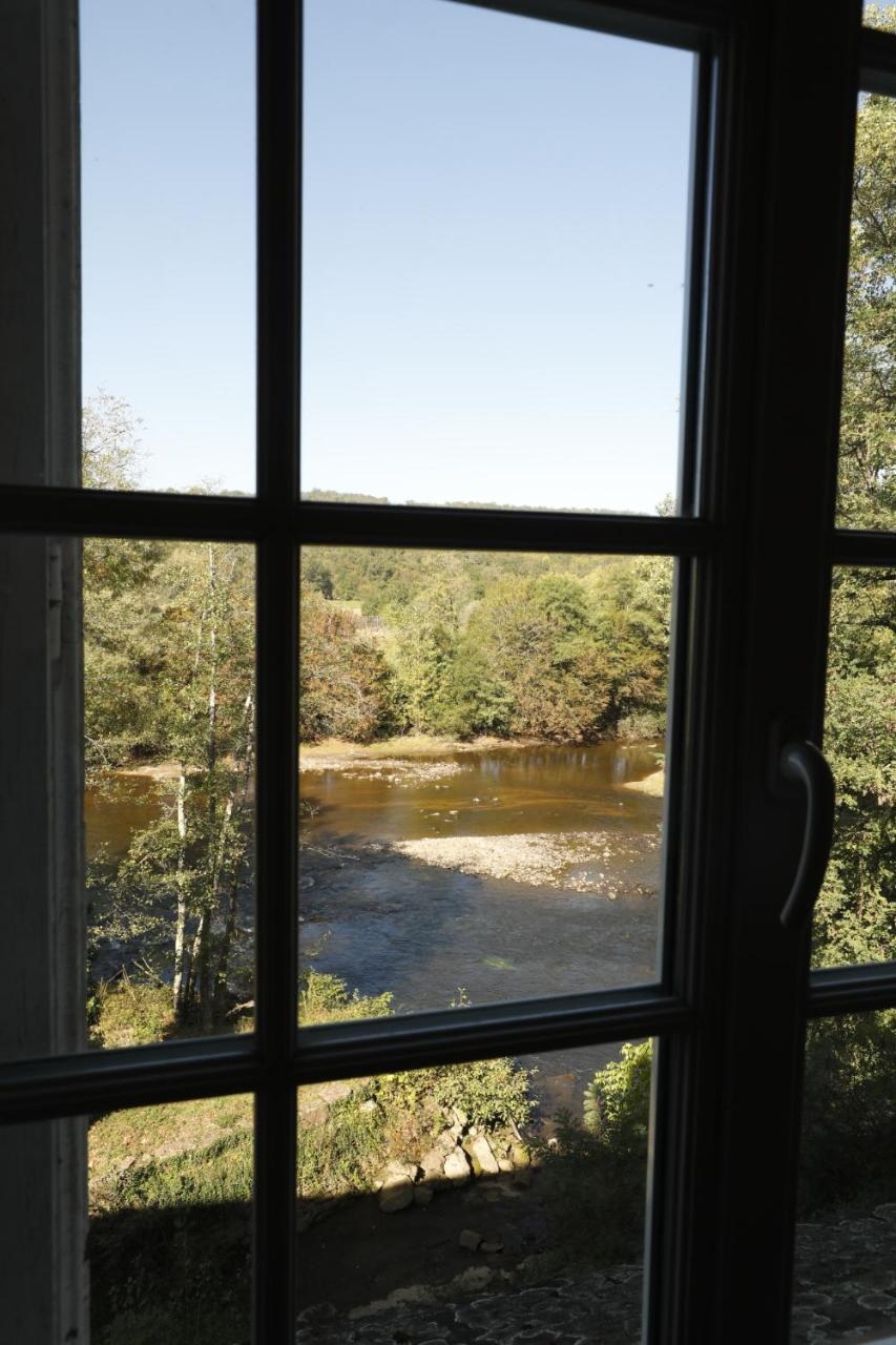 فندق French Correze Moulin Bleu Saint-Pantaléon-de-Larche المظهر الخارجي الصورة